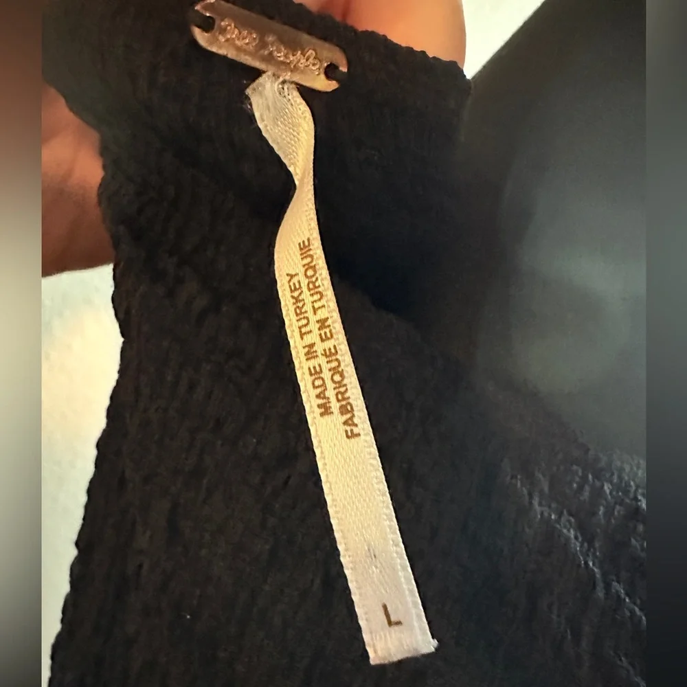 🐰 Free People Zoe Crop Top (EUC; Black; Sz Large)